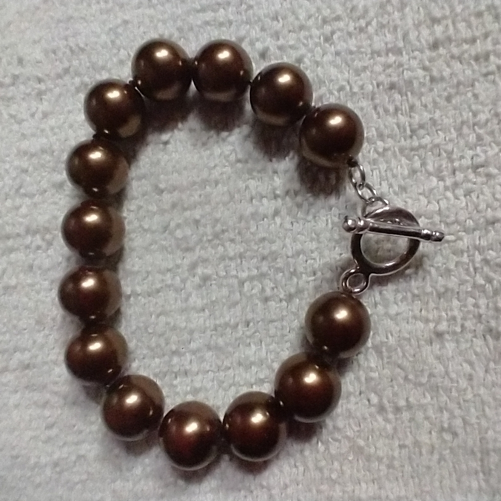 Brown beaded toggle bracelet silvertone clasp